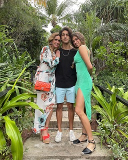 Lili Estefan feet photo thumbnail