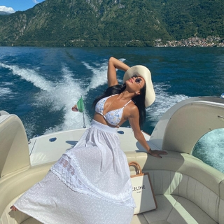 Nicole Scherzinger feet photo thumbnail