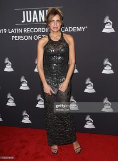 Lili Estefan feet photo thumbnail