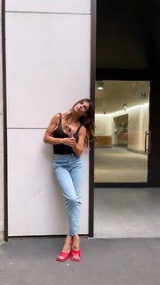 Elisabetta Canalis feet photo thumbnail