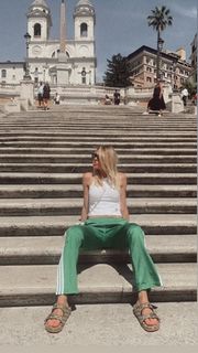 Ilary Blasi feet photo thumbnail