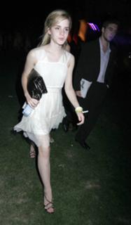 Emma Watson feet photo thumbnail