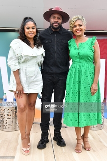 Angela Yee feet photo thumbnail
