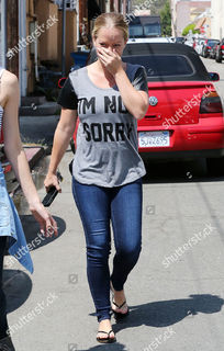 Kendra Wilkinson feet photo thumbnail