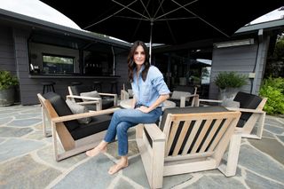 Courteney Cox feet photo thumbnail