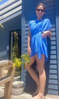 Minnie Driver feet photo thumbnail