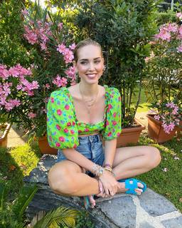 Chiara Ferragni feet photo thumbnail