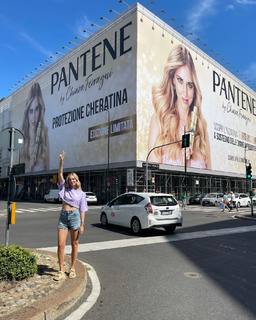 Chiara Ferragni feet photo thumbnail