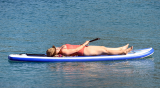 Katy Perry feet photo thumbnail