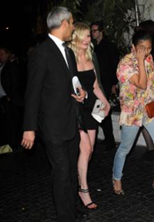 Kirsten Dunst feet photo thumbnail