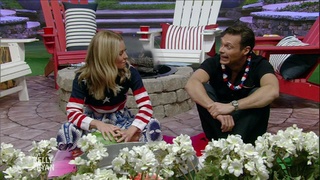 Kelly Ripa feet photo thumbnail