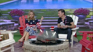 Kelly Ripa feet photo thumbnail