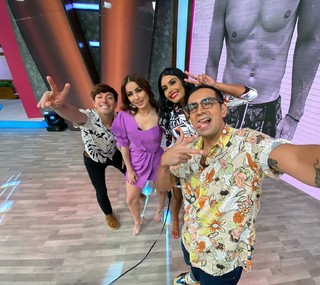 Cynthia Rodríguez feet photo thumbnail