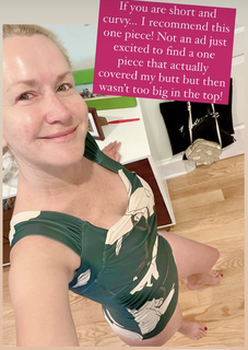 Angela Kinsey feet photo thumbnail