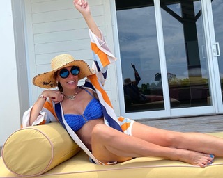 Lili Estefan feet photo thumbnail