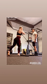 Kay Hansen feet photo thumbnail