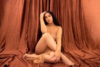 Queen Naija feet photo thumbnail