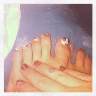 JoJo feet photo thumbnail