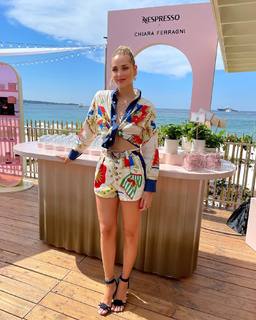 Chiara Ferragni feet photo thumbnail