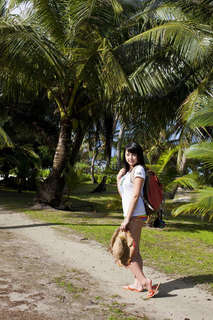 Ai Shinozaki feet photo thumbnail