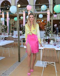 Chiara Ferragni feet photo thumbnail