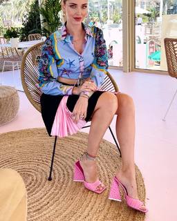 Chiara Ferragni feet photo thumbnail
