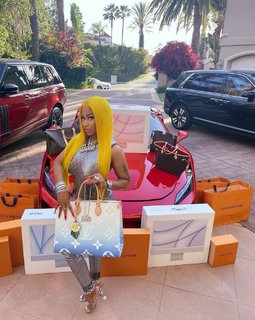Nicki Minaj feet photo thumbnail