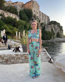 Chiara Ferragni feet photo thumbnail