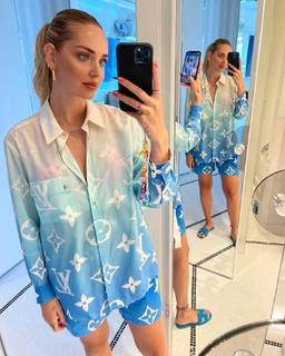 Chiara Ferragni feet photo thumbnail