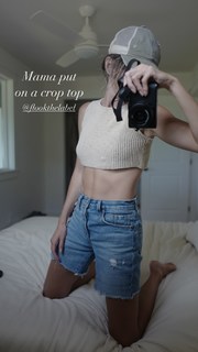 Nikki Reed feet photo thumbnail