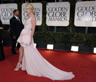 Charlize Theron feet photo thumbnail