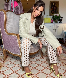 Nabilla Benattia feet photo thumbnail