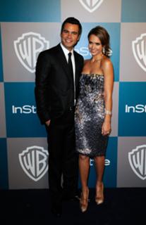 Jessica Alba feet photo thumbnail
