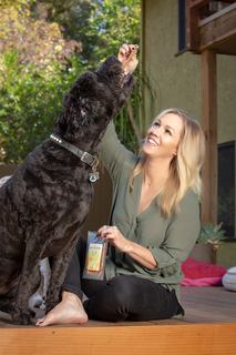Jennie Garth feet photo thumbnail