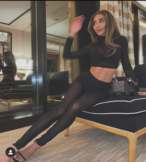 Chantel Jeffries feet photo thumbnail