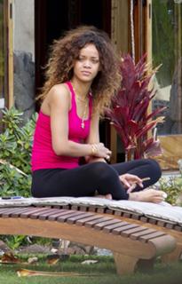 Rihanna feet photo thumbnail