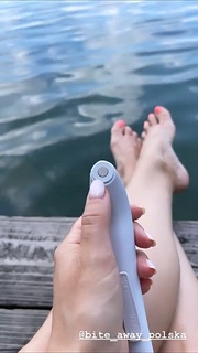 Katarzyna Cichopek feet photo thumbnail