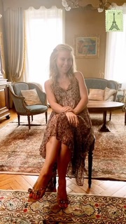 Tara Lipinski feet photo thumbnail