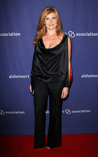 Connie Britton feet photo thumbnail