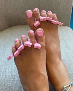 Chiara Ferragni feet photo thumbnail