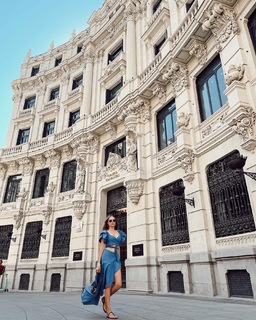 Xenia Tchoumitcheva feet photo thumbnail