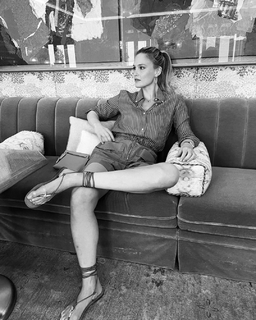 Bar Refaeli feet photo thumbnail