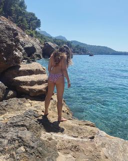 Kelly Brook feet photo thumbnail