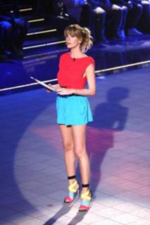 Alessia Marcuzzi feet photo thumbnail