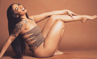 Queen Naija feet photo thumbnail