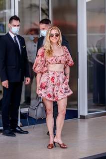 Katheryn Winnick feet photo thumbnail