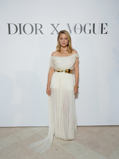 Virginie Efira feet photo thumbnail
