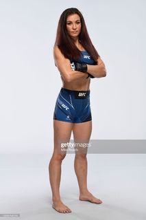 Miesha Tate feet photo thumbnail
