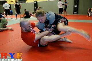 Ronda Rousey feet photo thumbnail