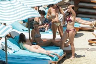 Rumer Willis feet photo thumbnail